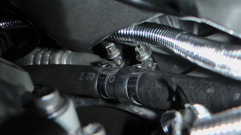 brake_booster_hose_01.jpg