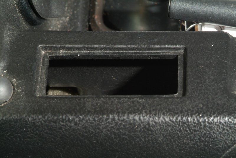 console_latch_01.jpg