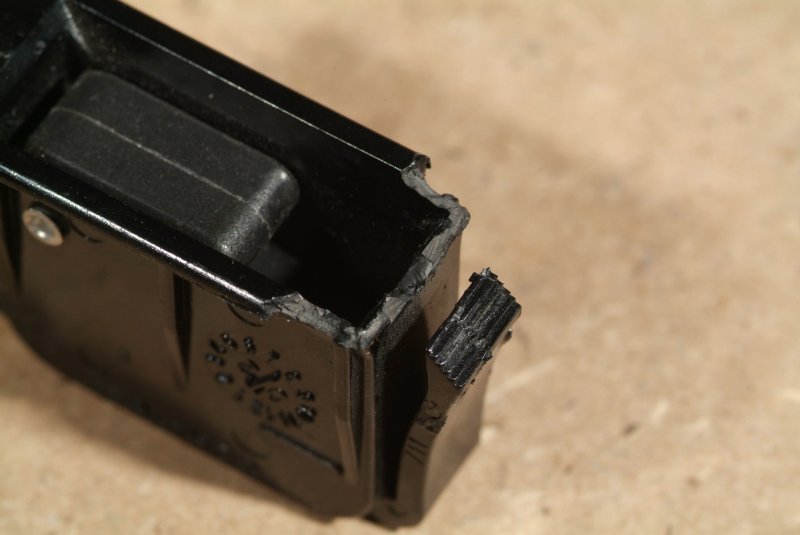 console_latch_02.jpg