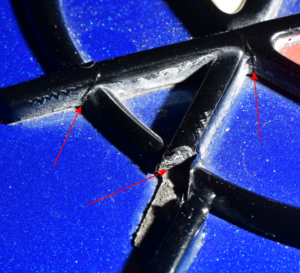 damaged_deck_lid_decal_02.jpg