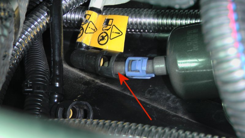 fuel_filter_oops_01.jpg
