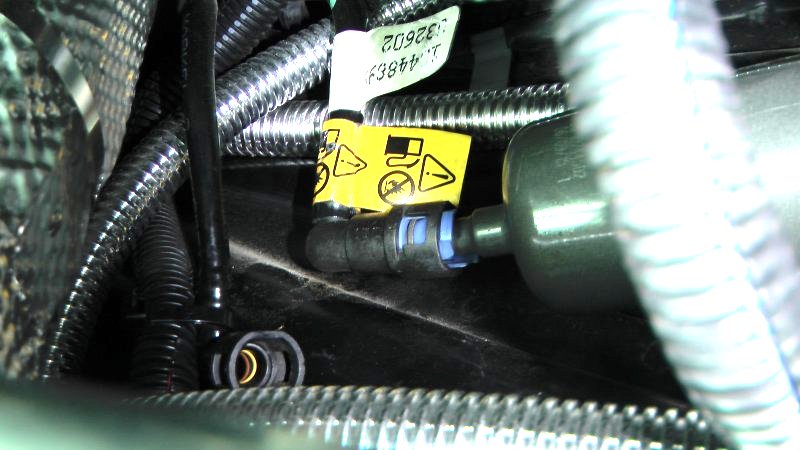 fuel_filter_oops_02.jpg