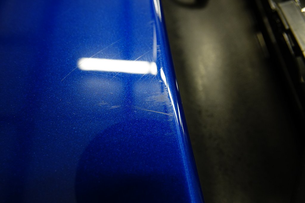 hood_paint_damage_01.jpg