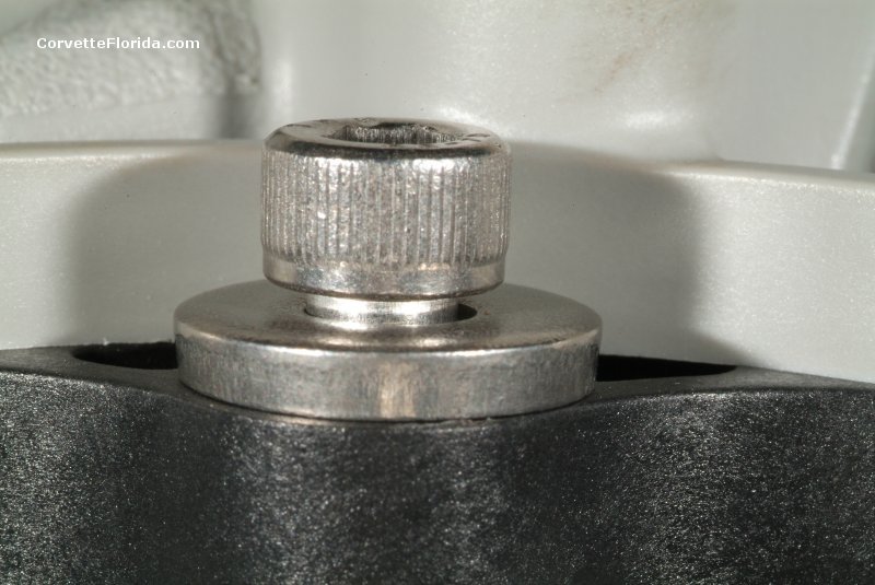 intakebolt01.jpg