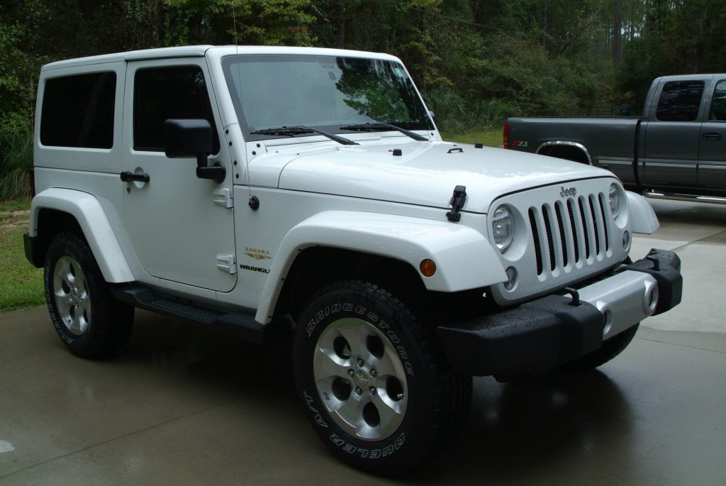 jeep_sahara_01.jpg