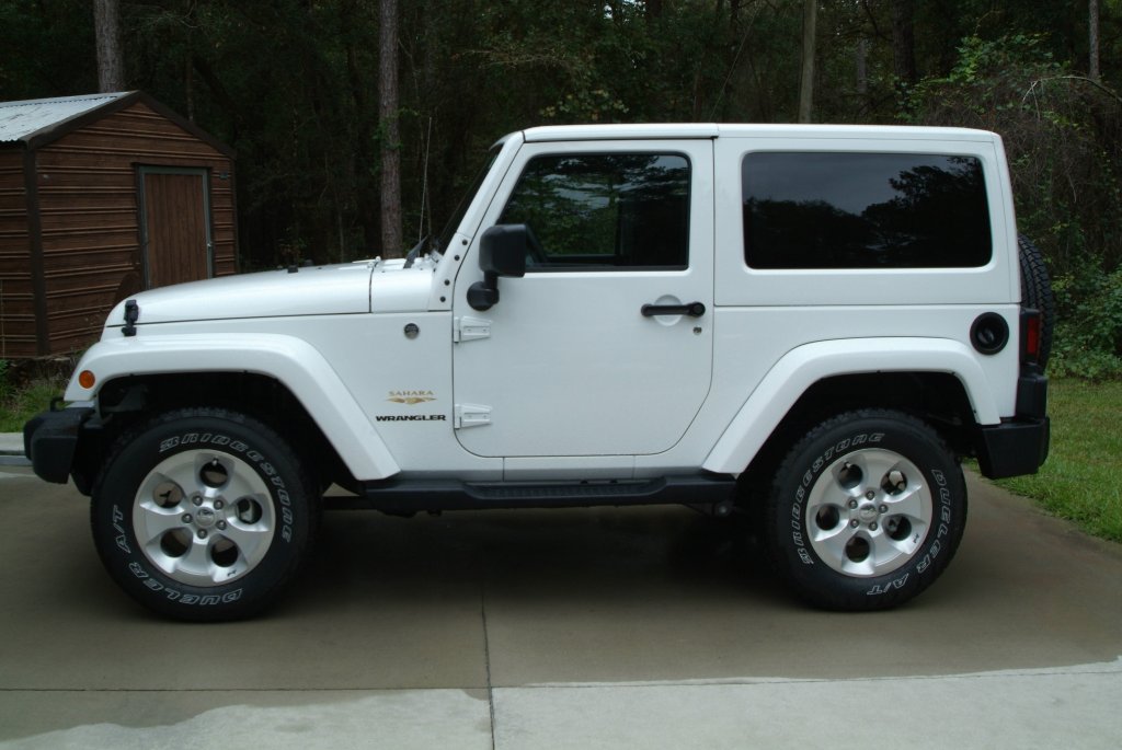 jeep_sahara_04.jpg