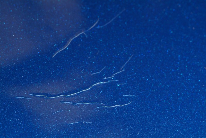 paint_cracks_02.jpg