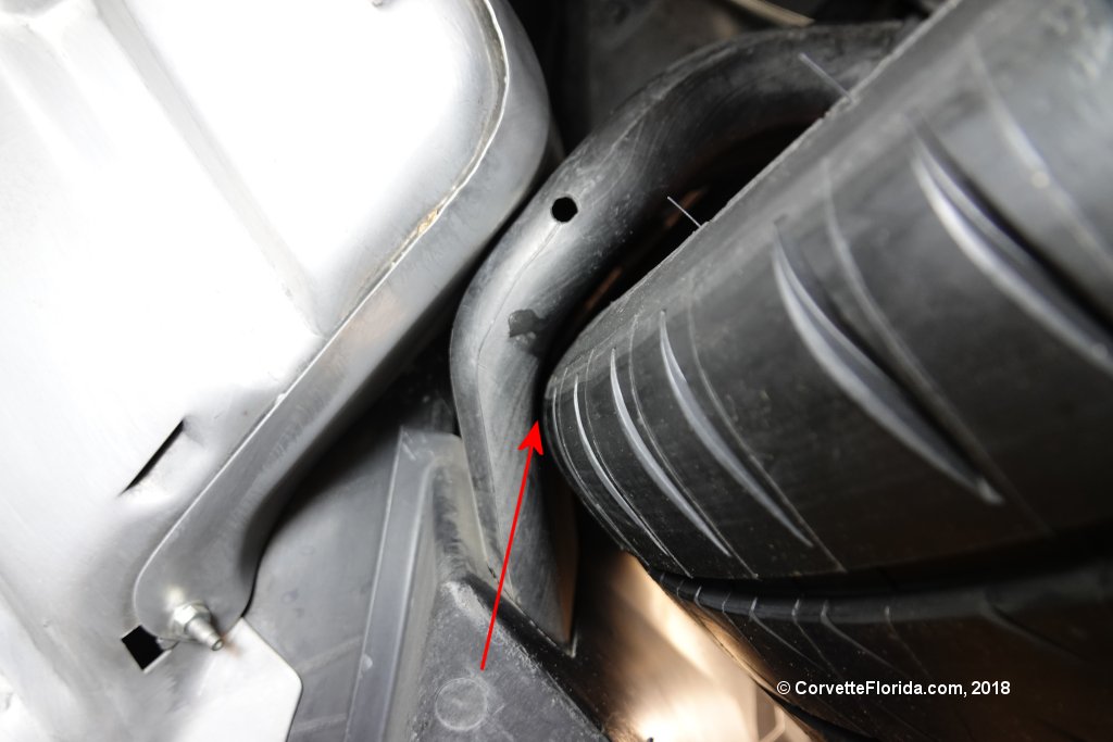 rear_tire_rub_02.jpg
