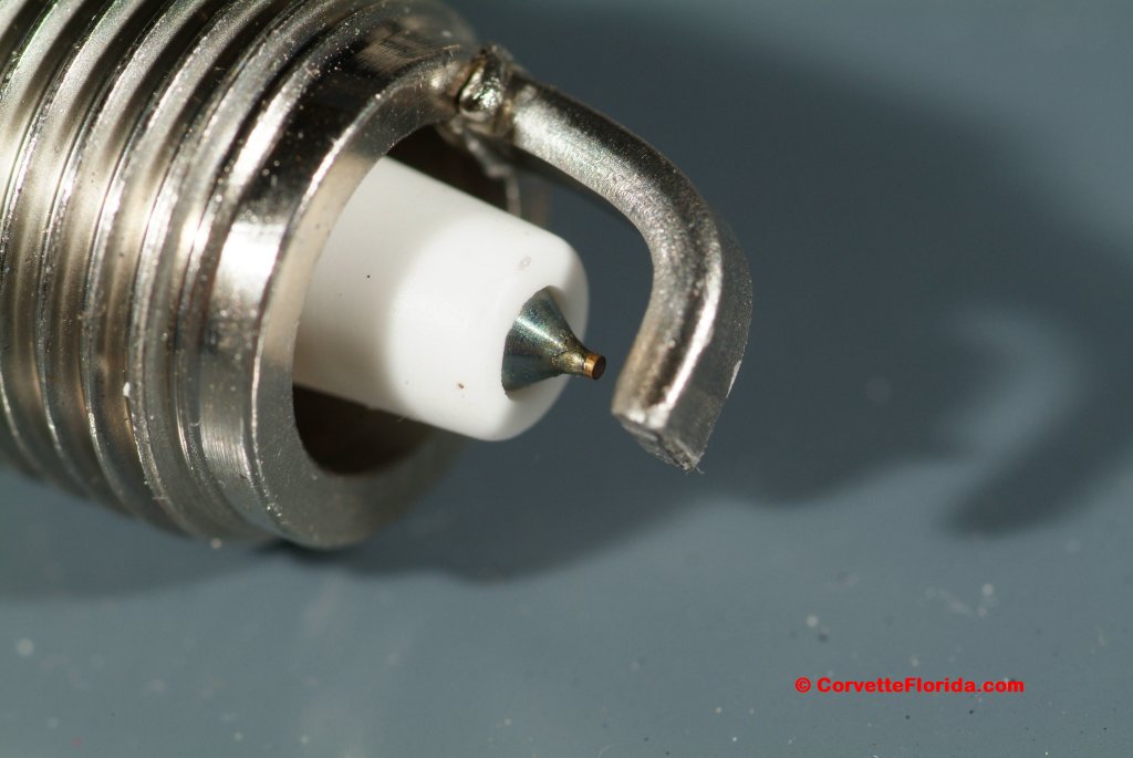 spark_plug_new_02.jpg