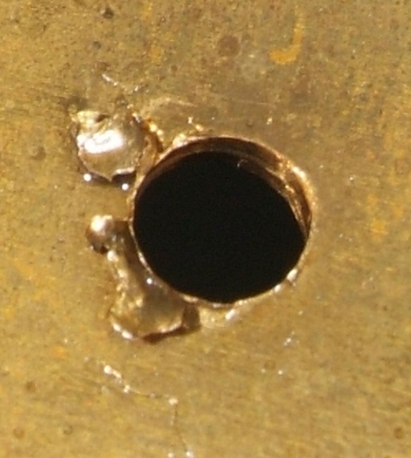 tb_hole_01.jpg