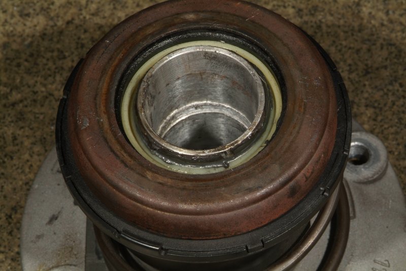 throw_out_bearing_01.jpg