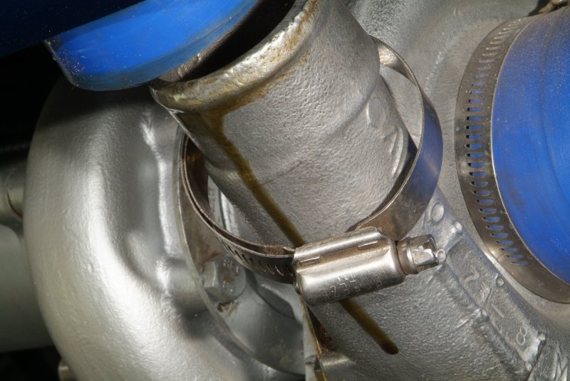 turbo_oil_leak_10.jpg