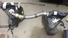 c6_fuel_tanks_01.jpg