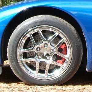Front chromed GM wheel