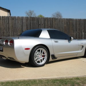 MS Z with painted silver wheels