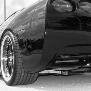 100_1182_b_w