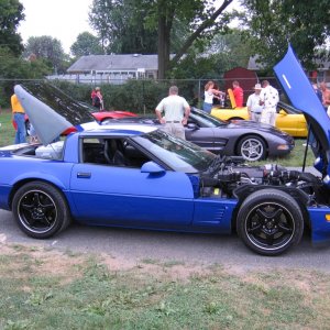329_awaiting_parade