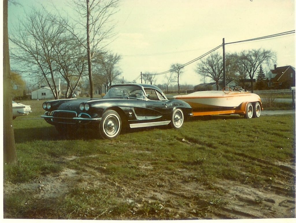 FI  62 towing a 425 Buick drag boat