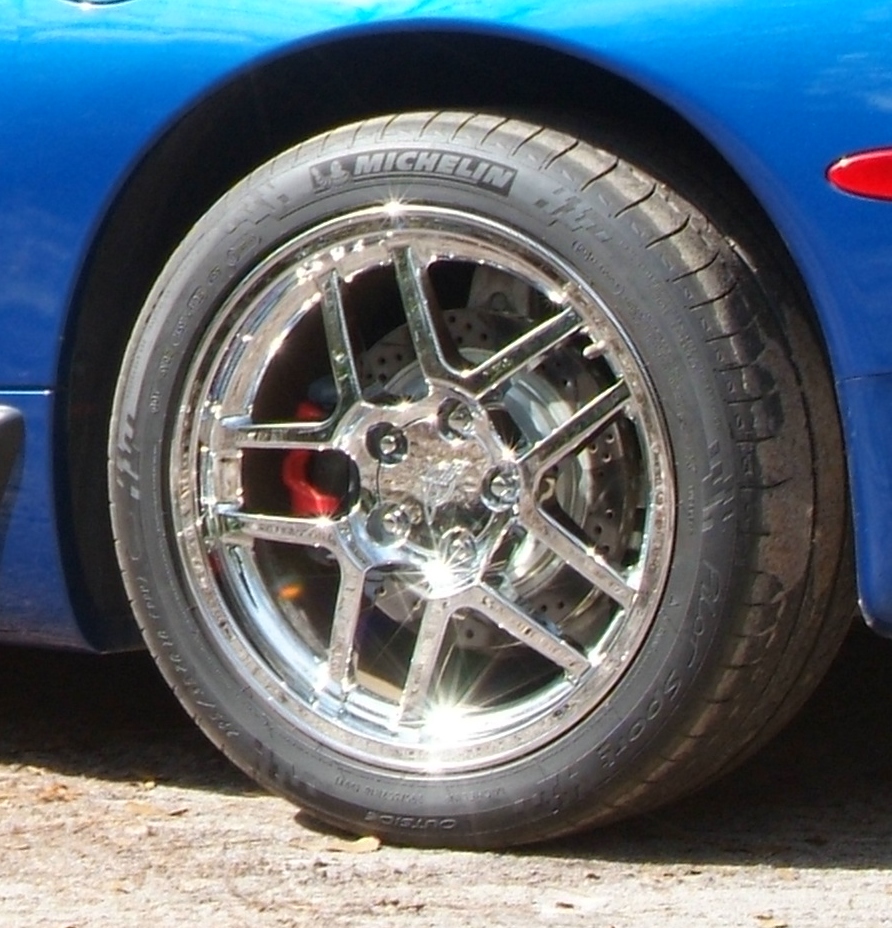 Rear chromed GM wheel