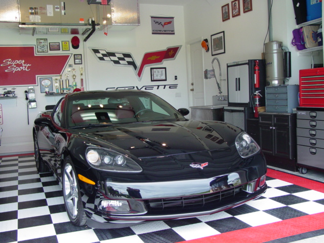 Vette in Garage